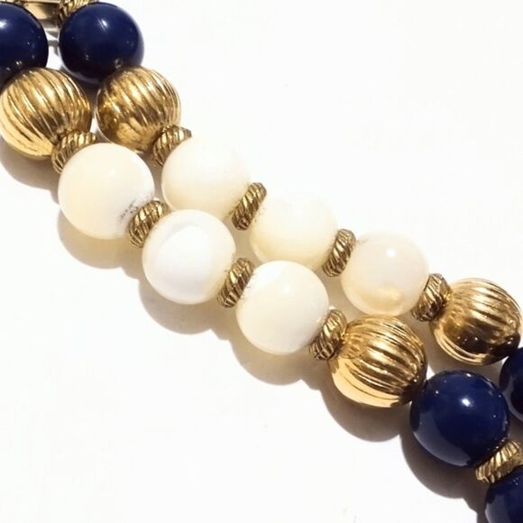 Vintage Mother of Pearl and Blue Bead Double Strand Bracelet - Picture 4 of 6